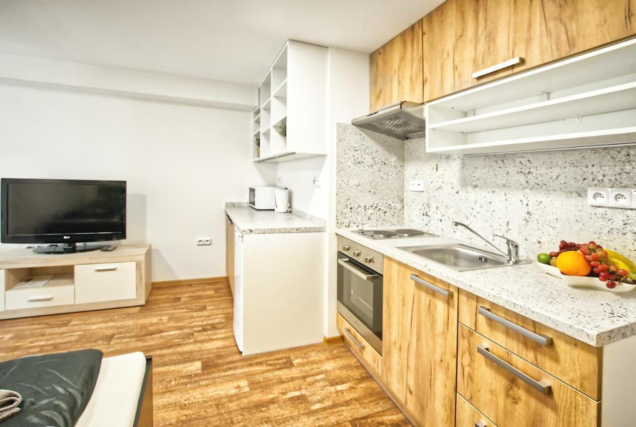 Penzion Bazen Vino Sklep U Palecku Zajeci Exterior photo