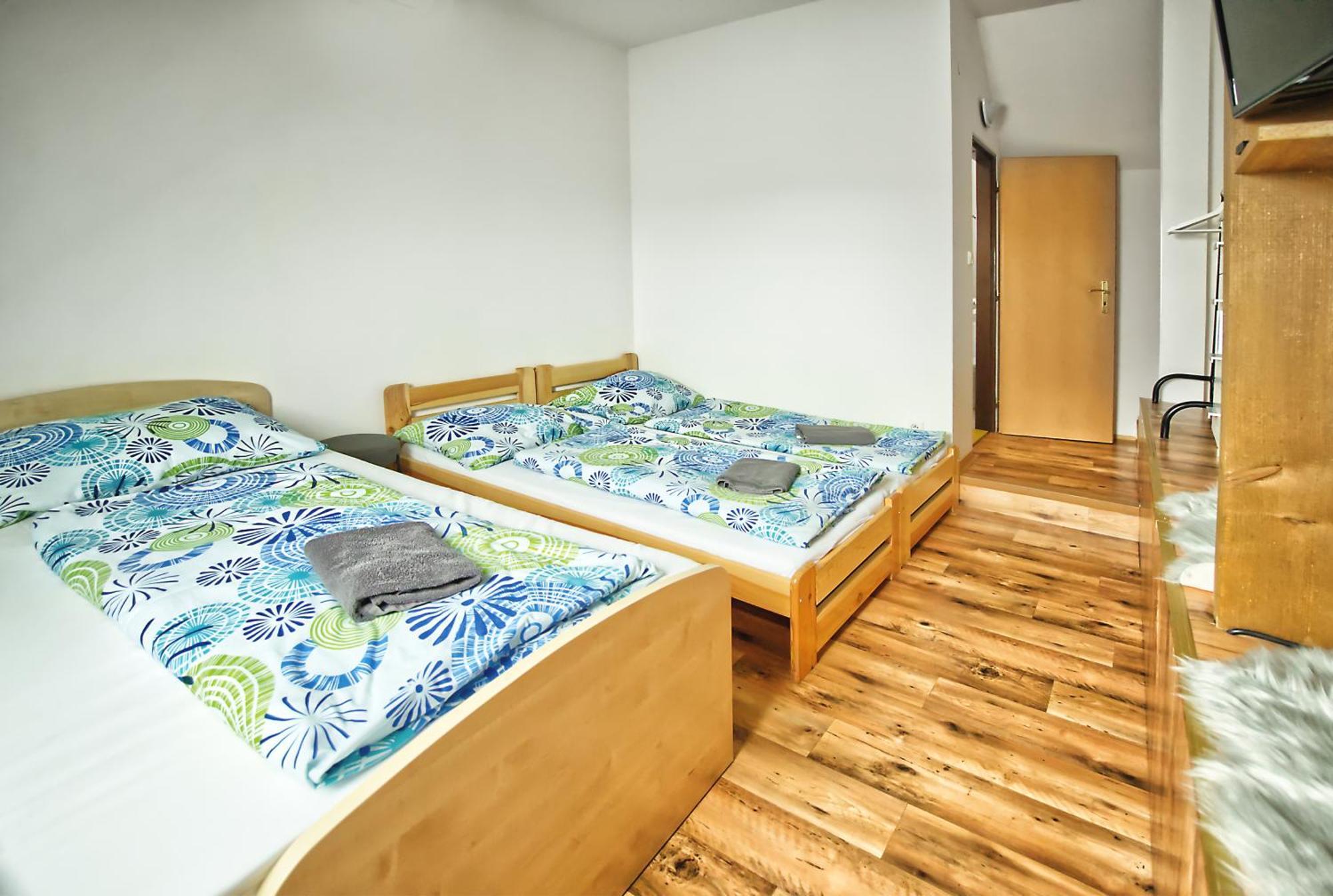 Penzion Bazen Vino Sklep U Palecku Zajeci Exterior photo
